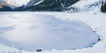 Exploring Frozen Lakes: A Winter’s Delight